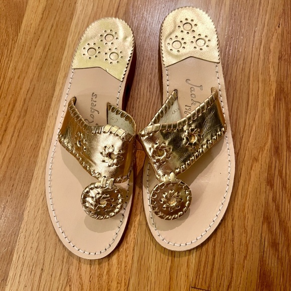 EUC Women's Jack Rogers Navajo Metallic Gold Flat Thong Sandals Size 6 M - Picture 3 of 5
